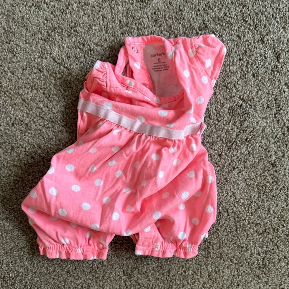 Y2K Carter’s Baby Girl 6 Months Pink White Polka Dot Lace Romper
Adorable on! - Picture 5 of 6